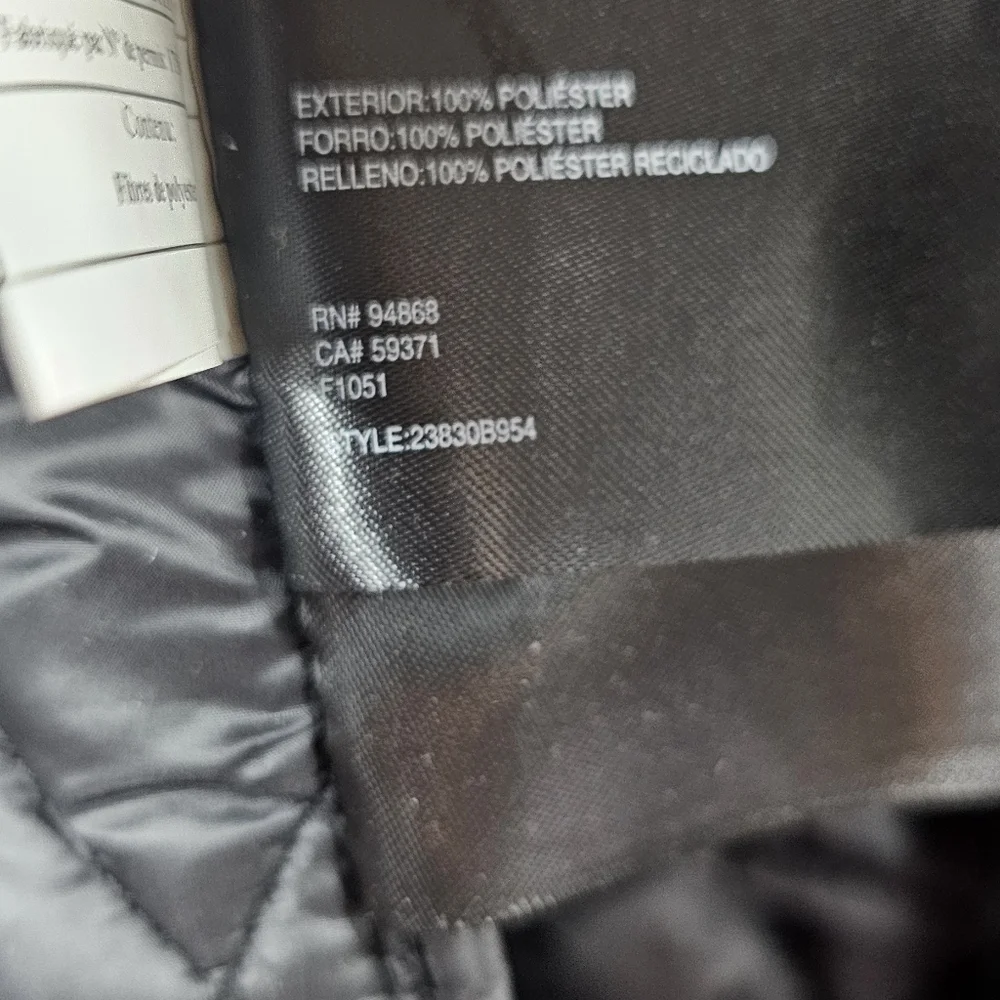 Bernardo Black Puffer Jacket with Quilted Design - Picture 11 of 16